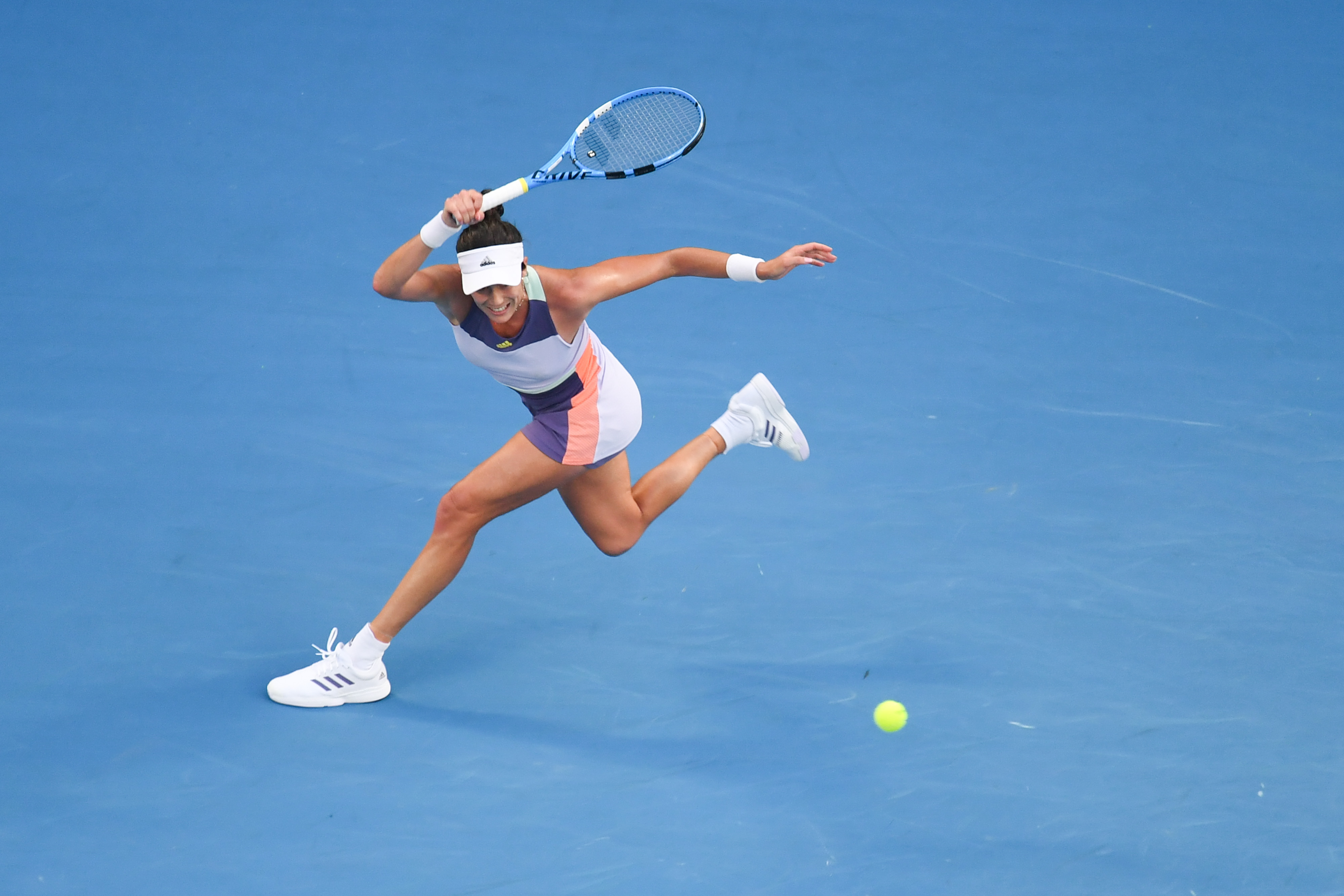 内马尔焦点对战，穆古鲁扎与30激战塞尔维亚队分钟，比赛规则变更胜负难料！的简单介绍